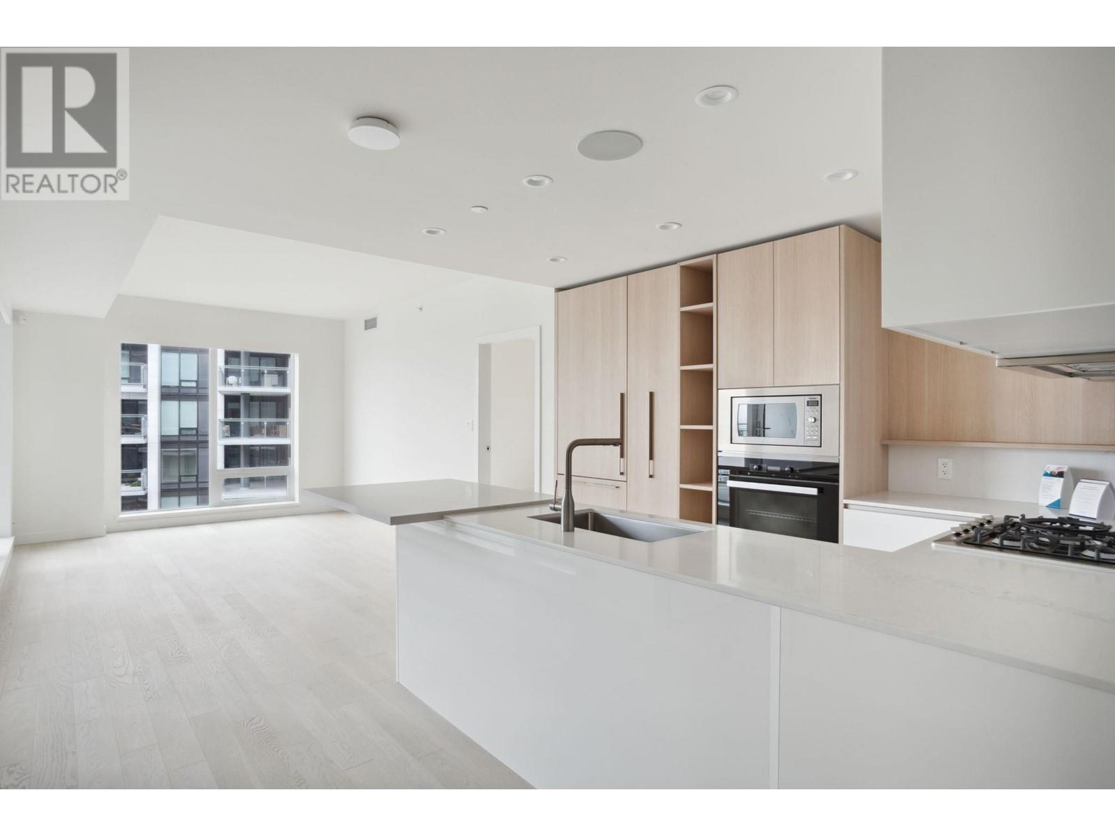 Listing Picture 3 of 28 : 907 6811 PEARSON WAY, Richmond / 烈治文 - 魯藝地產 Yvonne Lu Group - MLS Medallion Club Member
