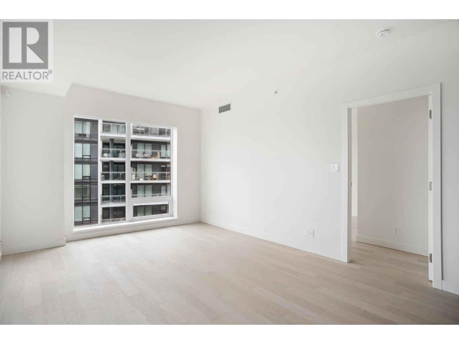 Listing Picture 19 of 28 : 907 6811 PEARSON WAY, Richmond / 烈治文 - 魯藝地產 Yvonne Lu Group - MLS Medallion Club Member