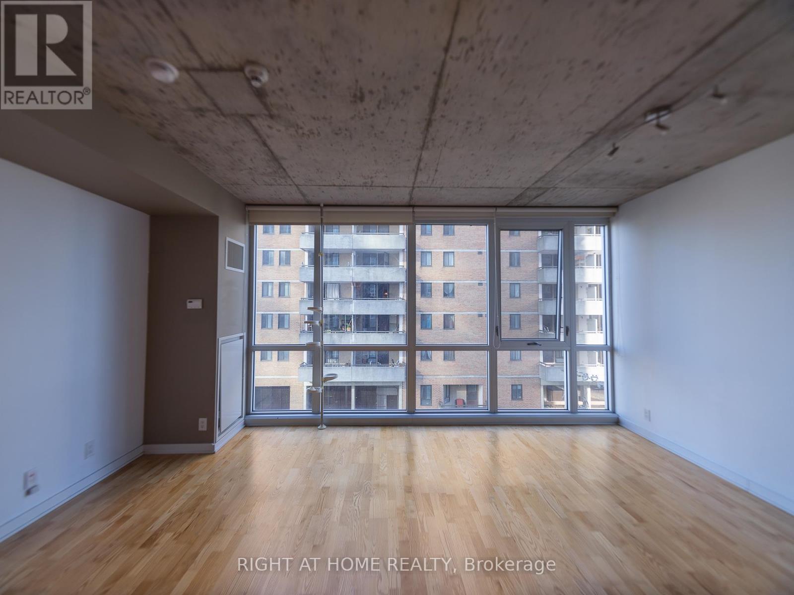 Property at 615 - 324 LAURIER AVENUE W image 3