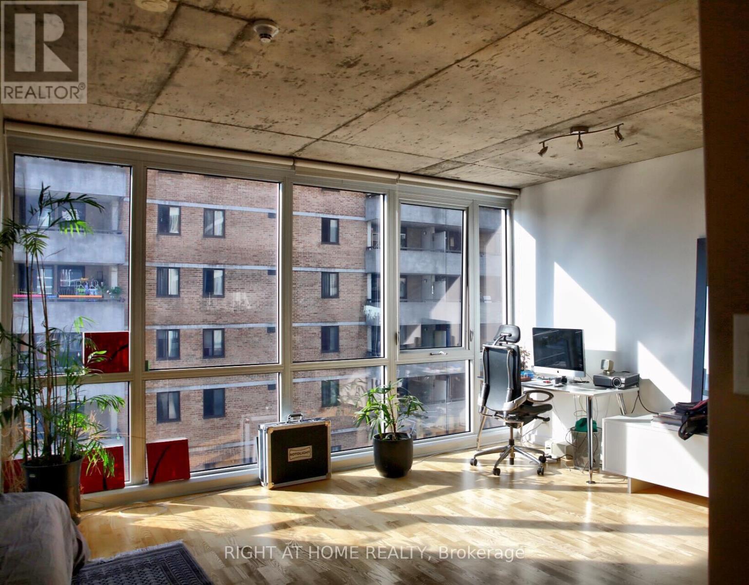Property at 615 - 324 LAURIER AVENUE W image 4