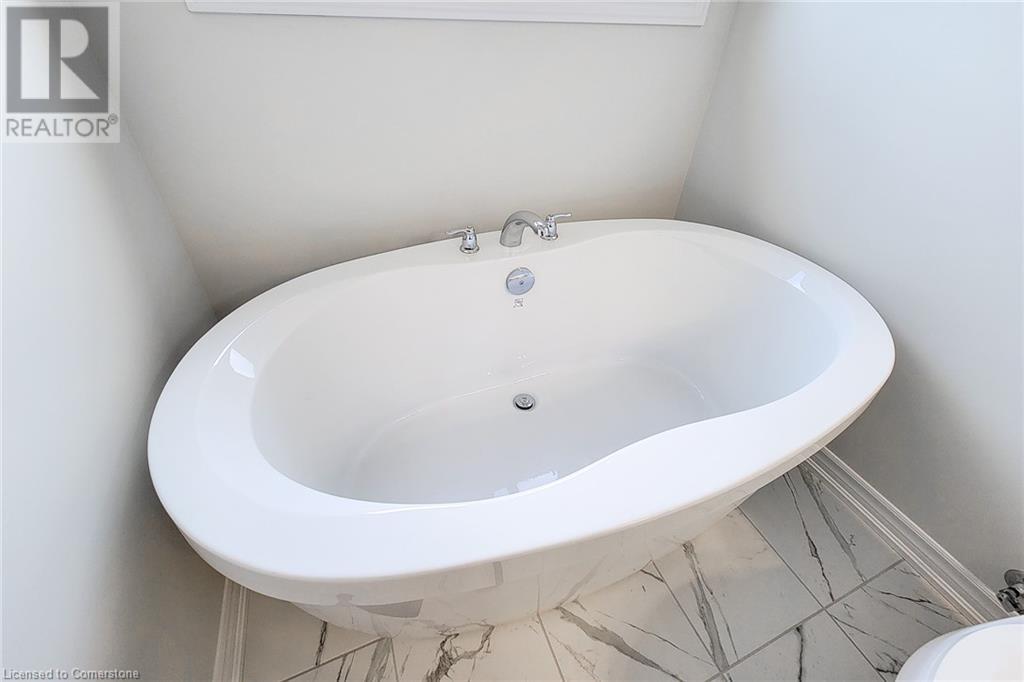 1421 Oakmont Common, Burlington, Ontario  L7P 0V8 - Photo 10 - 40681957