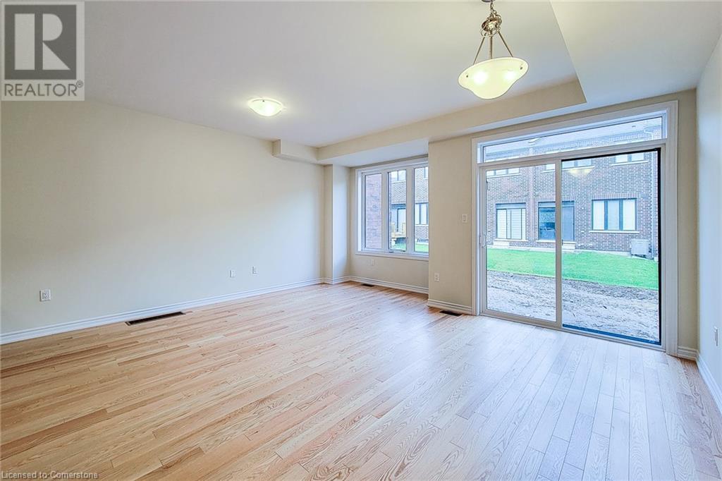 1421 Oakmont Common, Burlington, Ontario  L7P 0V8 - Photo 3 - 40681957