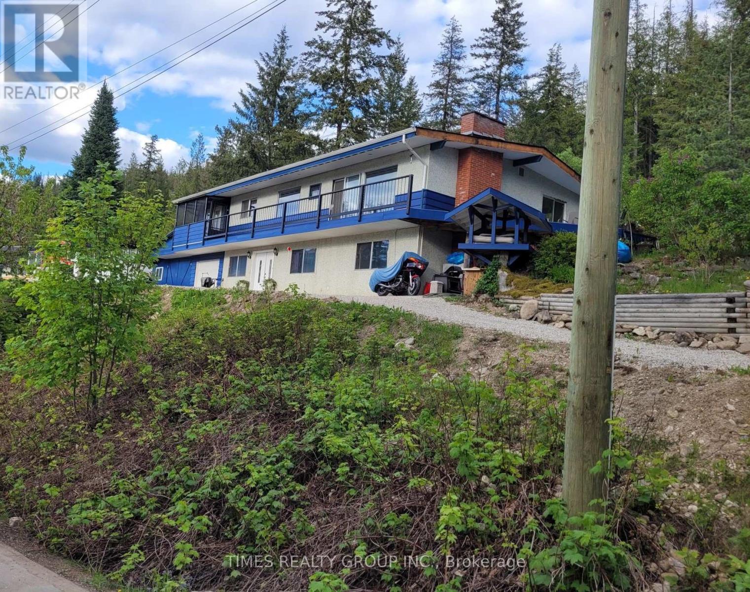 101 Mann RoadSicamous, British Columbia  V0E 2V0 - Photo 6 - X11430907