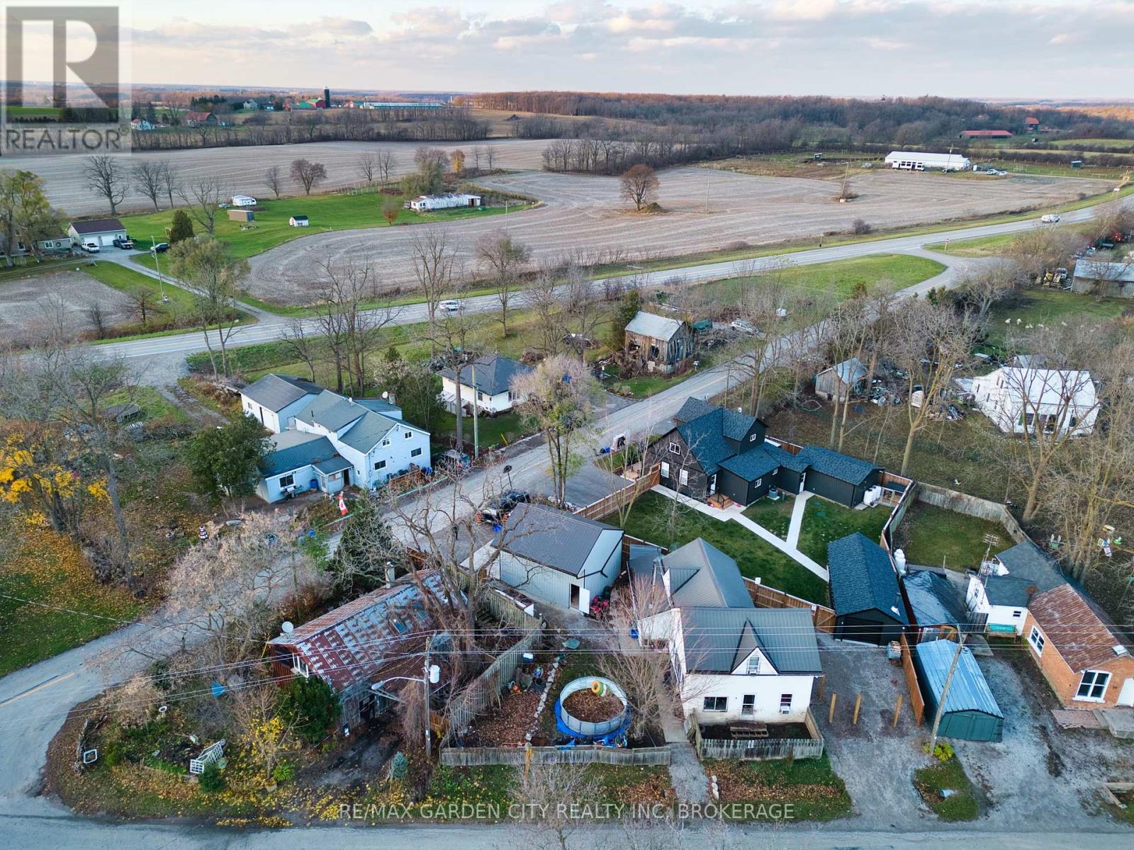 27 Indiana Road W, Haldimand, Ontario  N0A 1H0 - Photo 24 - X11525942