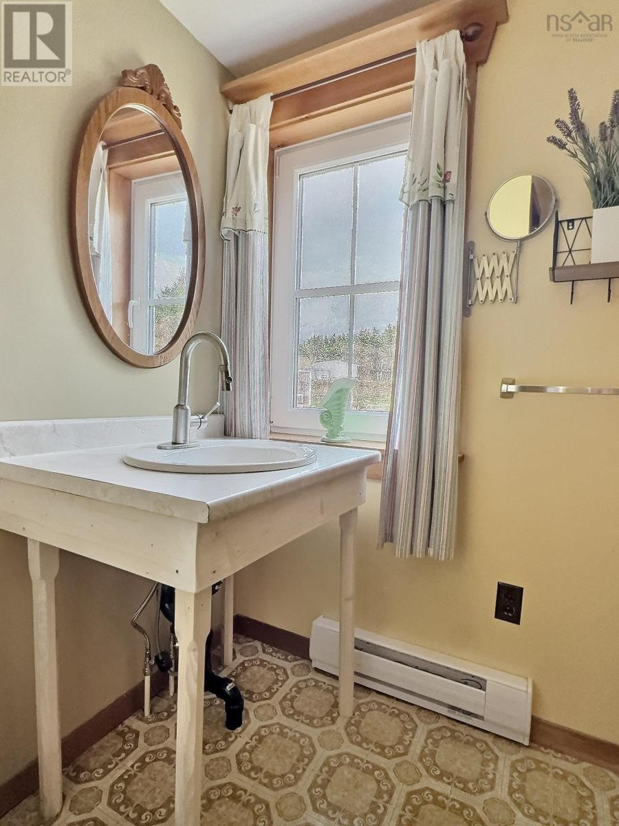 14072 Cabot Trail Road, Point Cross, Nova Scotia  B0H 1H0 - Photo 17 - 202427514