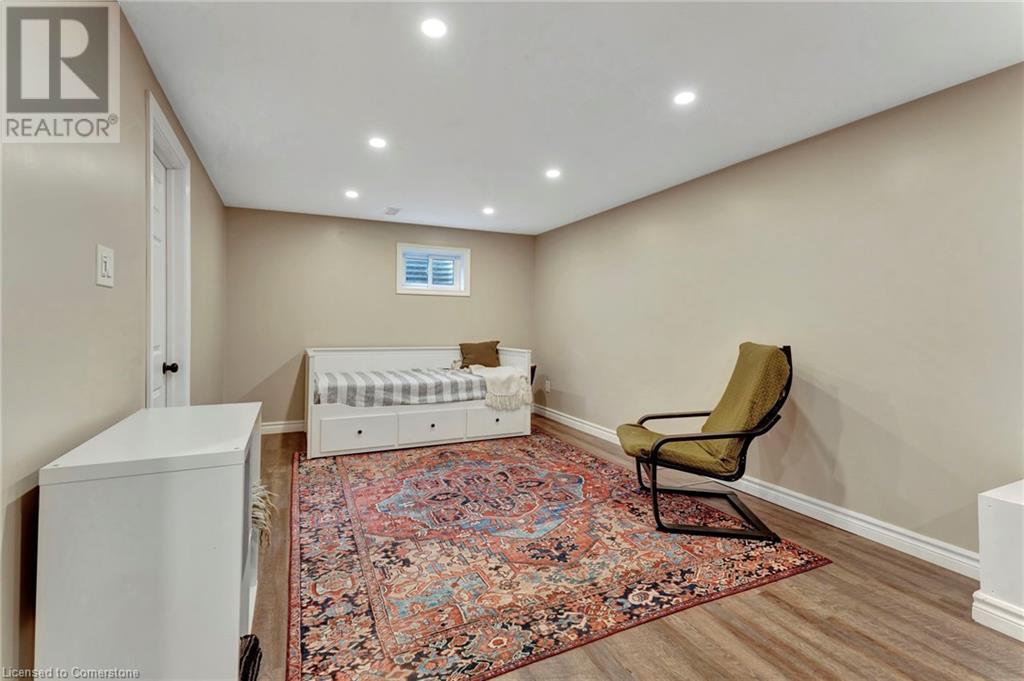 8 Grenoble RoadHamilton, Ontario  L9C 6K6 - Photo 28 - 40680609