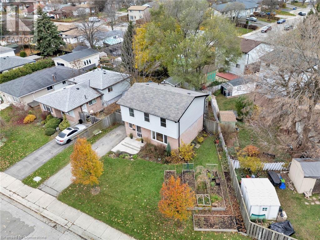 8 Grenoble RoadHamilton, Ontario  L9C 6K6 - Photo 37 - 40680609