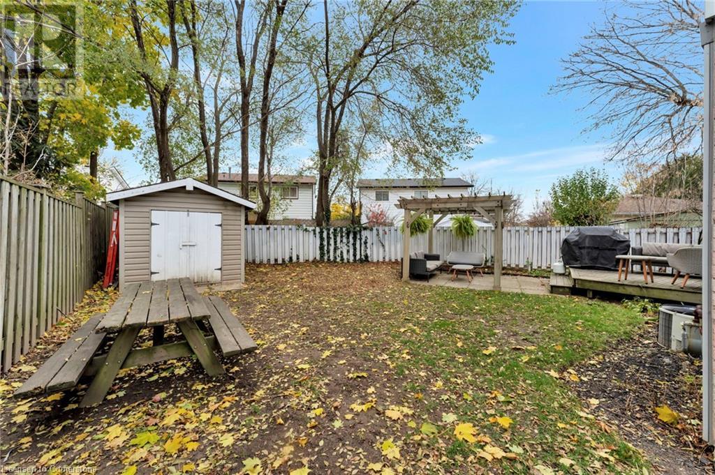 8 Grenoble RoadHamilton, Ontario  L9C 6K6 - Photo 35 - 40680609