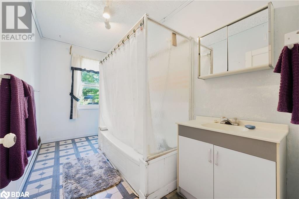 76 Margaret Street, Angus, Ontario  L0M 1B0 - Photo 18 - 40680253