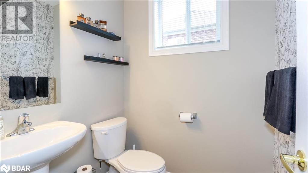 5 Regina Road, Barrie, Ontario  L4M 7J1 - Photo 6 - 40681966