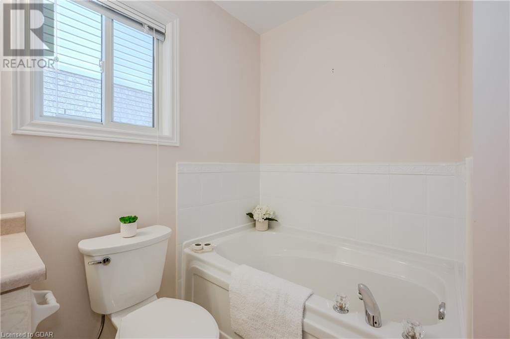 20 Honeysuckle DriveGuelph (Village), Ontario  N1G 4X7 - Photo 19 - X11822690