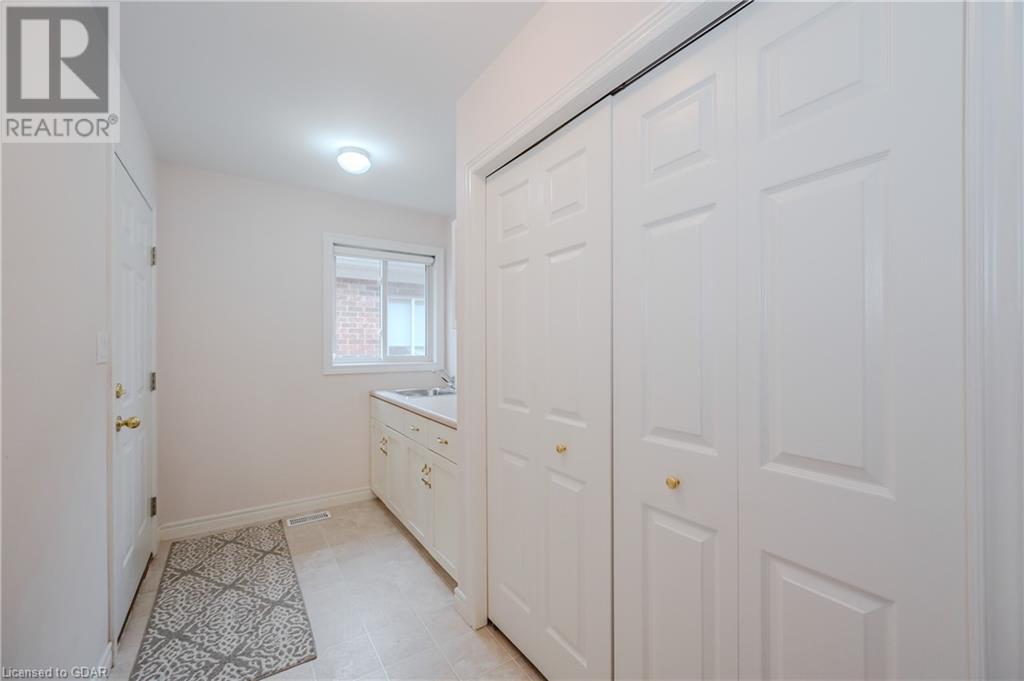 20 Honeysuckle DriveGuelph (Village), Ontario  N1G 4X7 - Photo 20 - X11822690