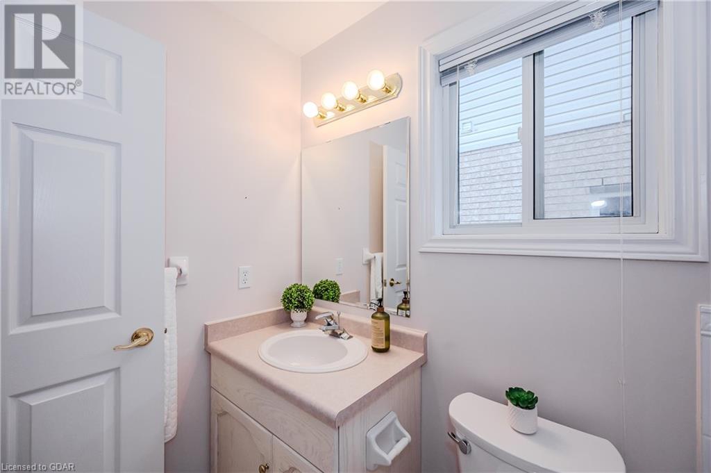 20 Honeysuckle DriveGuelph (Village), Ontario  N1G 4X7 - Photo 18 - X11822690