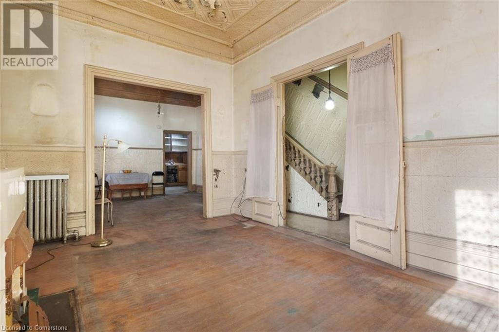 143 Catharine Street N, Hamilton, Ontario  L8R 1J5 - Photo 9 - 40682107