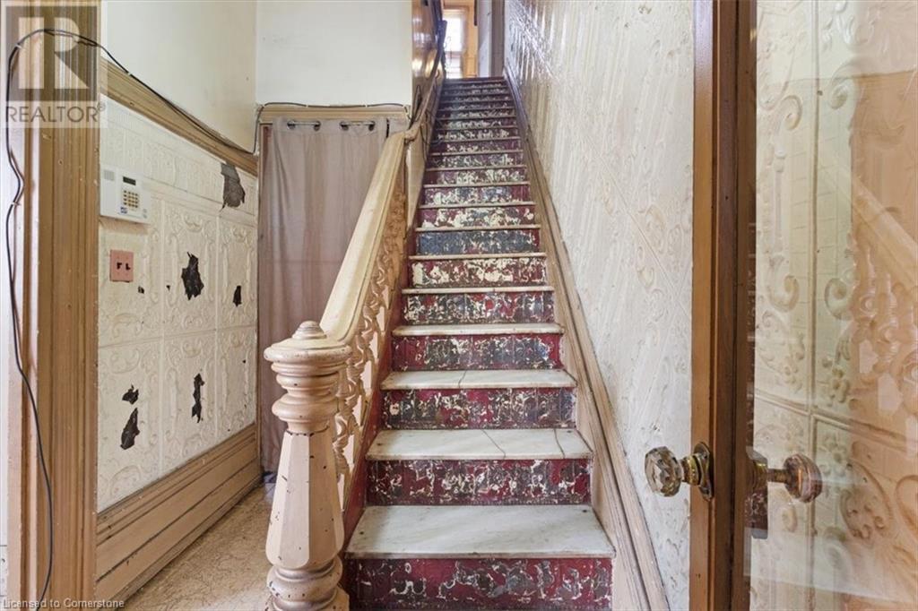 143 Catharine Street N, Hamilton, Ontario  L8R 1J5 - Photo 18 - 40682107