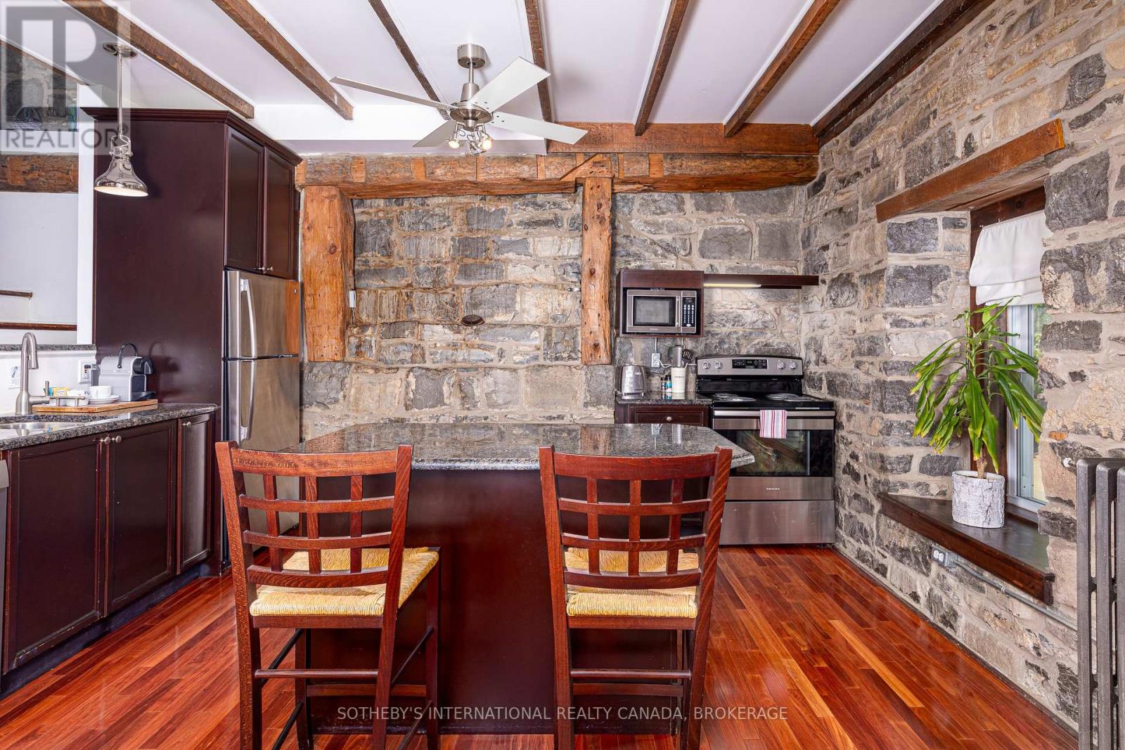 8 Starr Place, Kingston, Ontario  K7L 4V1 - Photo 4 - X11543473