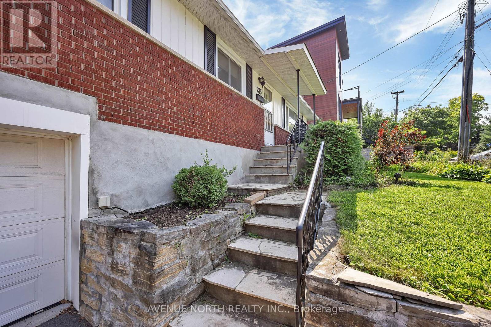 213 Ancaster Avenue, Ottawa, Ontario  K2B 5B2 - Photo 3 - X11544166