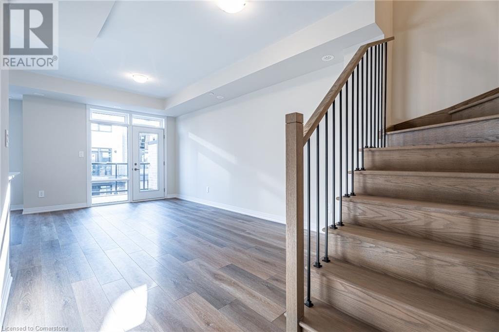 1569 Rose Way Unit# 114, Milton, Ontario  L9T 7E7 - Photo 3 - 40681961