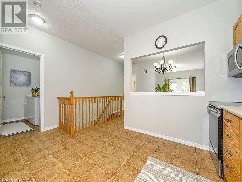 32 Abbotsford Trail, Hamilton, Ontario  L9B 2X8 - Photo 24 - 40682226