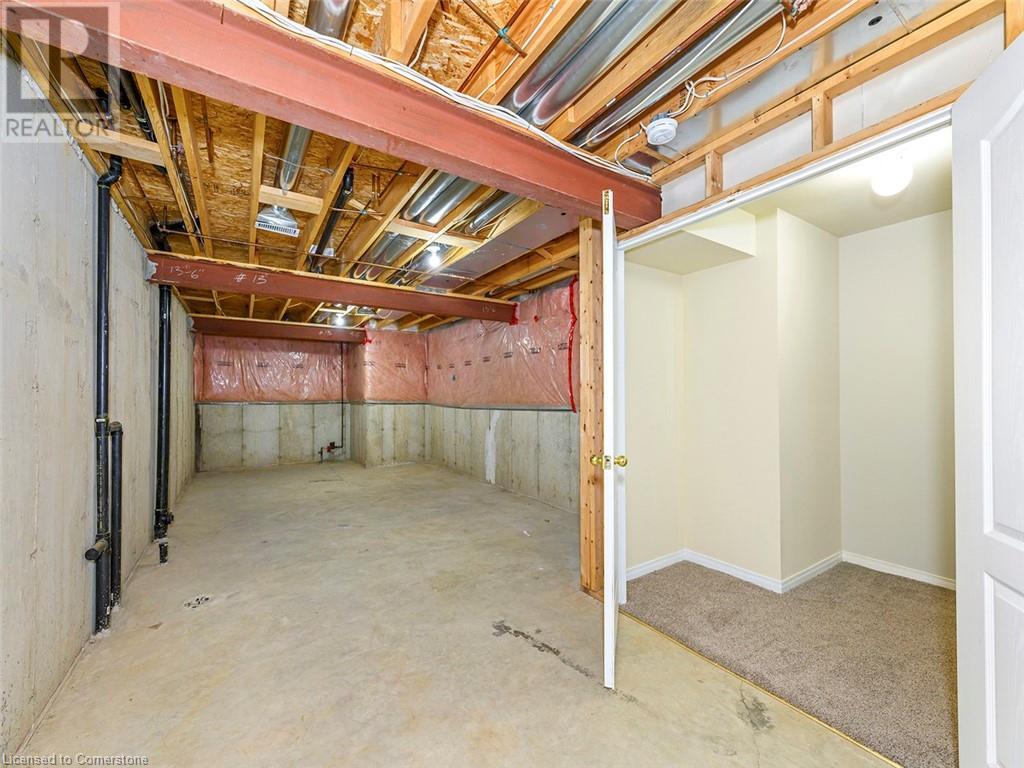 32 Abbotsford Trail, Hamilton, Ontario  L9B 2X8 - Photo 31 - 40682226