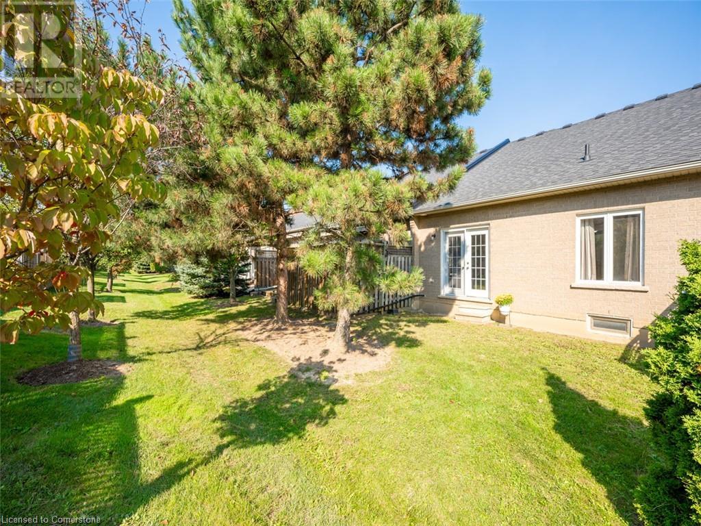 32 Abbotsford Trail, Hamilton, Ontario  L9B 2X8 - Photo 34 - 40682226