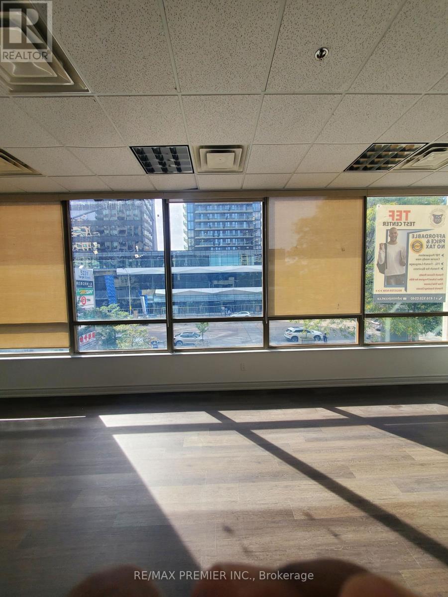 203 - 5231 Yonge Street, Toronto (Willowdale East), Ontario  M2N 5P8 - Photo 2 - C11554004