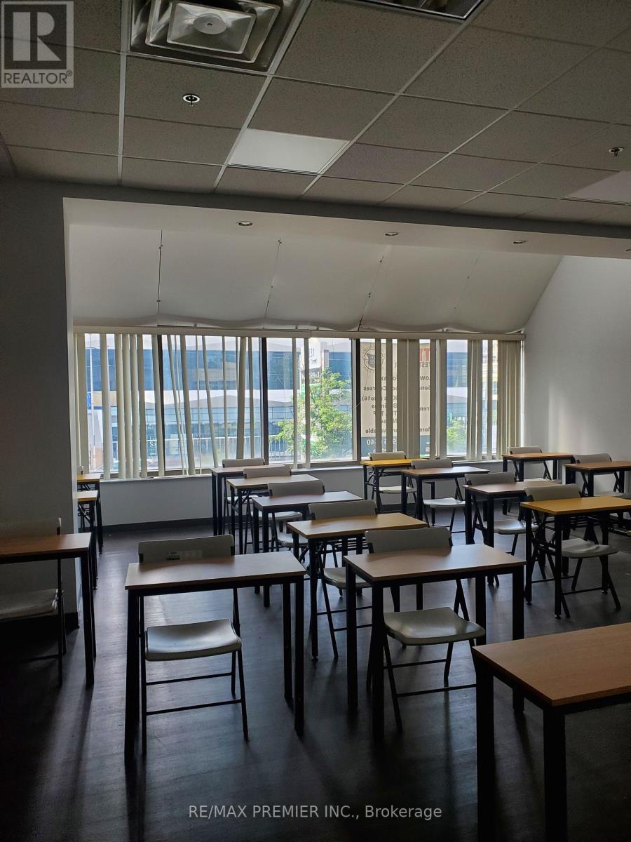203 - 5231 Yonge Street, Toronto (Willowdale East), Ontario  M2N 5P8 - Photo 8 - C11554004