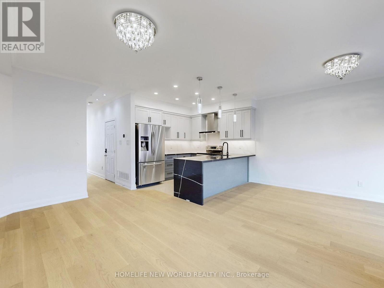 Property at 32 ARCO CIRCLE image 5