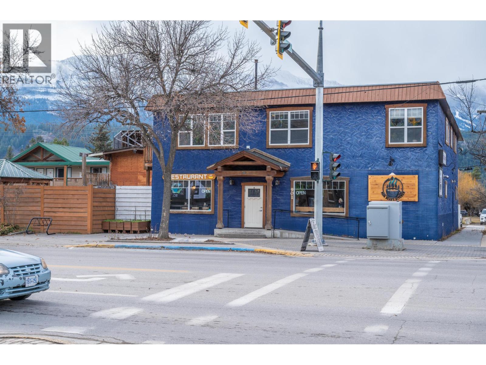 901 10TH  S Avenue, golden, British Columbia