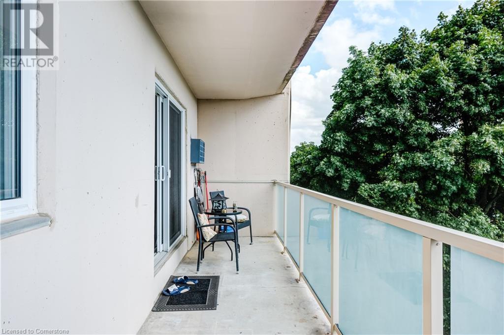 563 Mornington Avenue Unit# 305, London, Ontario  N5Y 4T8 - Photo 26 - 40682301