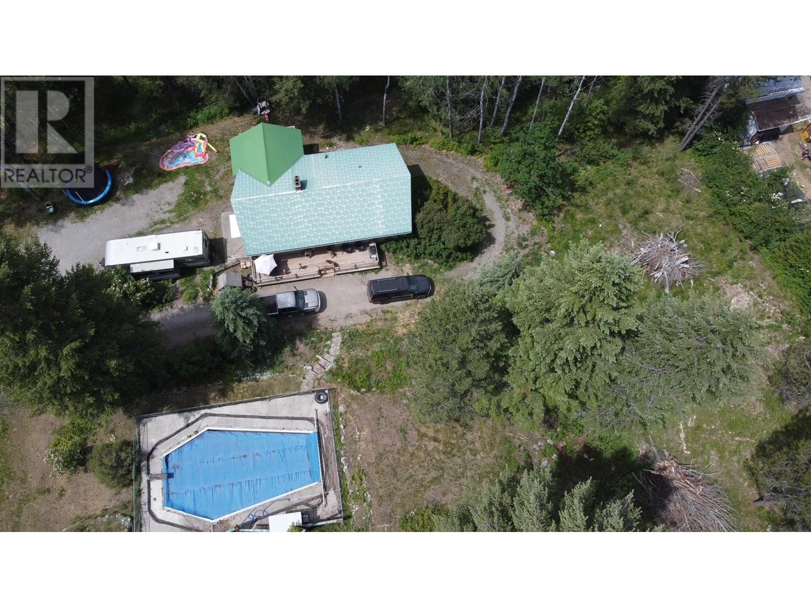 550 Strathmore Avenue, Greenwood, British Columbia V0H 1J0 - Photo 2 - 2477779