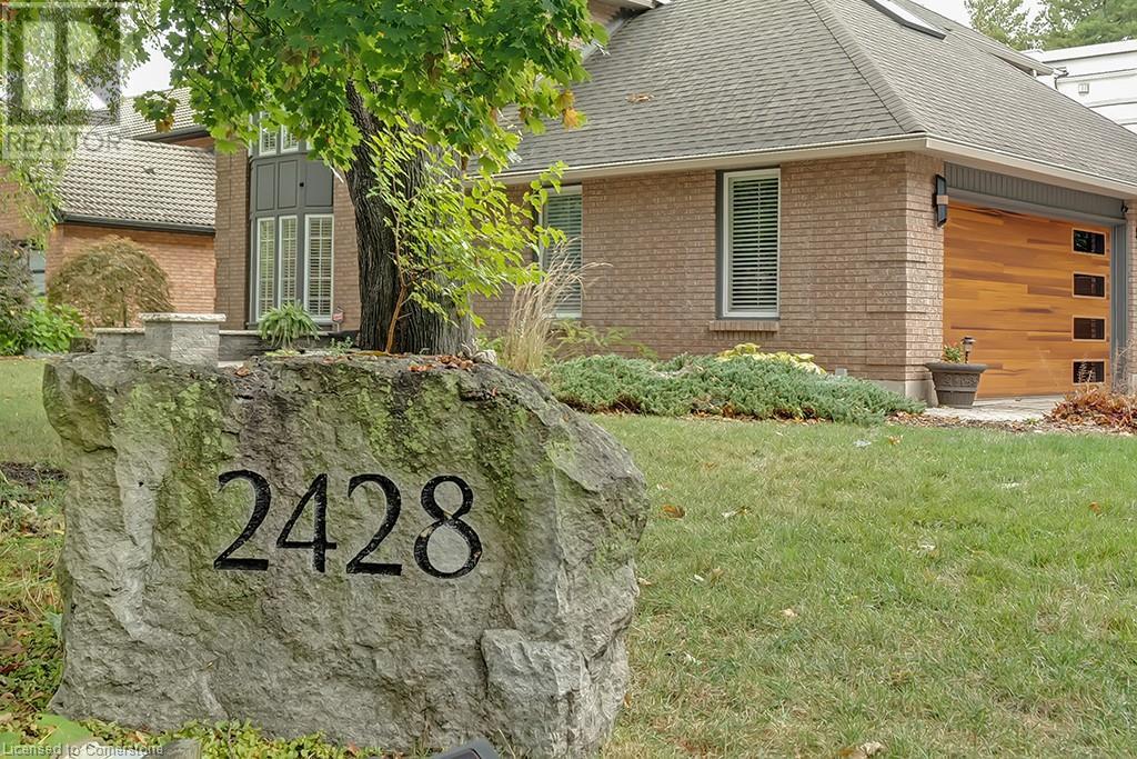 2428 Lakeshore Road, Burlington, Ontario  L7R 1C1 - Photo 2 - 40682290