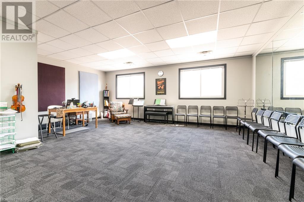 608 Upper James Street, Hamilton, Ontario  L9C 2Y8 - Photo 2 - 40682091