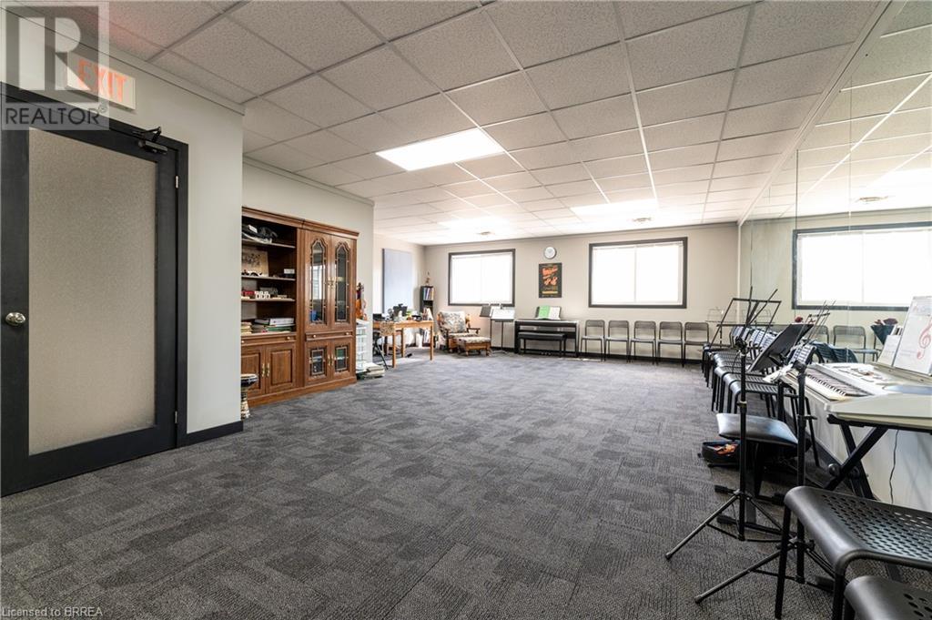 608 Upper James Street, Hamilton, Ontario  L9C 2Y8 - Photo 2 - 40682090