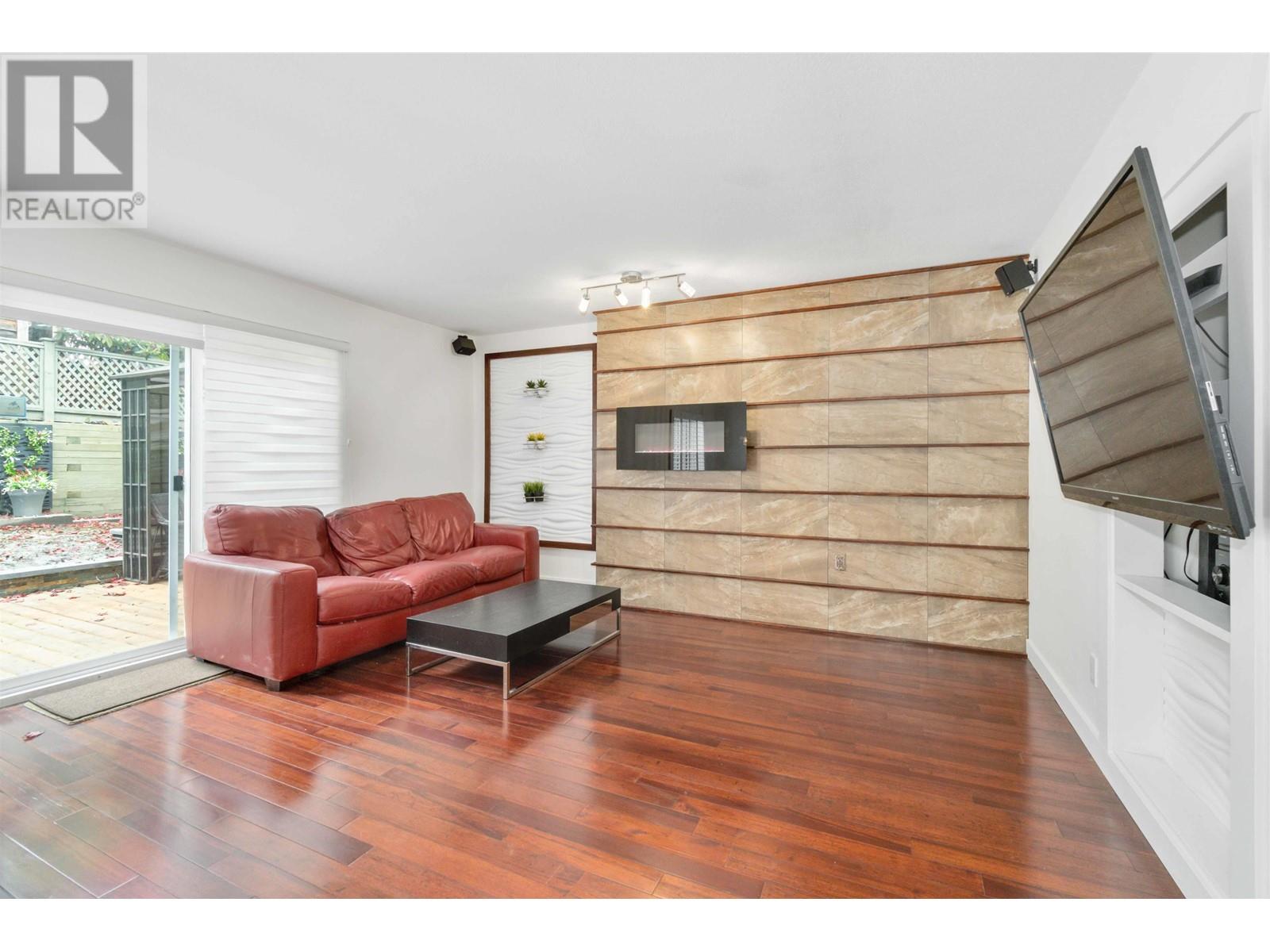 1633 Plateau Crescent, Coquitlam, British Columbia  V3E 3B3 - Photo 9 - R2943265