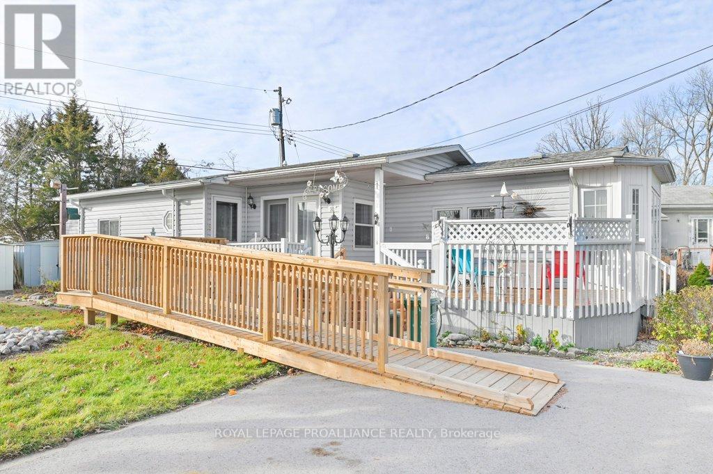 30 KENNETH BOULEVARD, Quinte West, Ontario