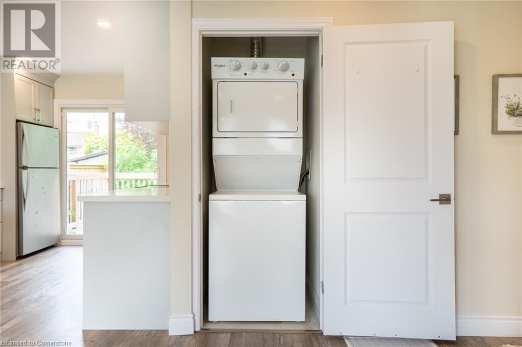 86 Brentwood Drive Unit# 1Hamilton, Ontario  L8T 3W3 - Photo 4 - 40682042