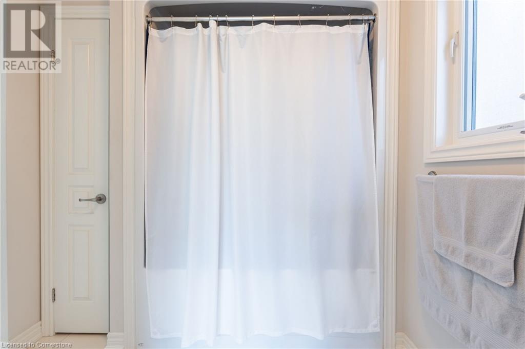 78 Silverwood Avenue, Welland, Ontario  L3C 0C3 - Photo 9 - 40682259