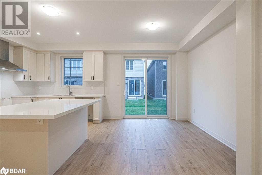 182 Durham Avenue, Barrie, Ontario  L9J 0Z4 - Photo 6 - 40682064