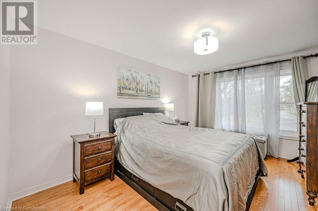 1399 Augustine DriveBurlington, Ontario  L7P 2M9 - Photo 24 - 40678122