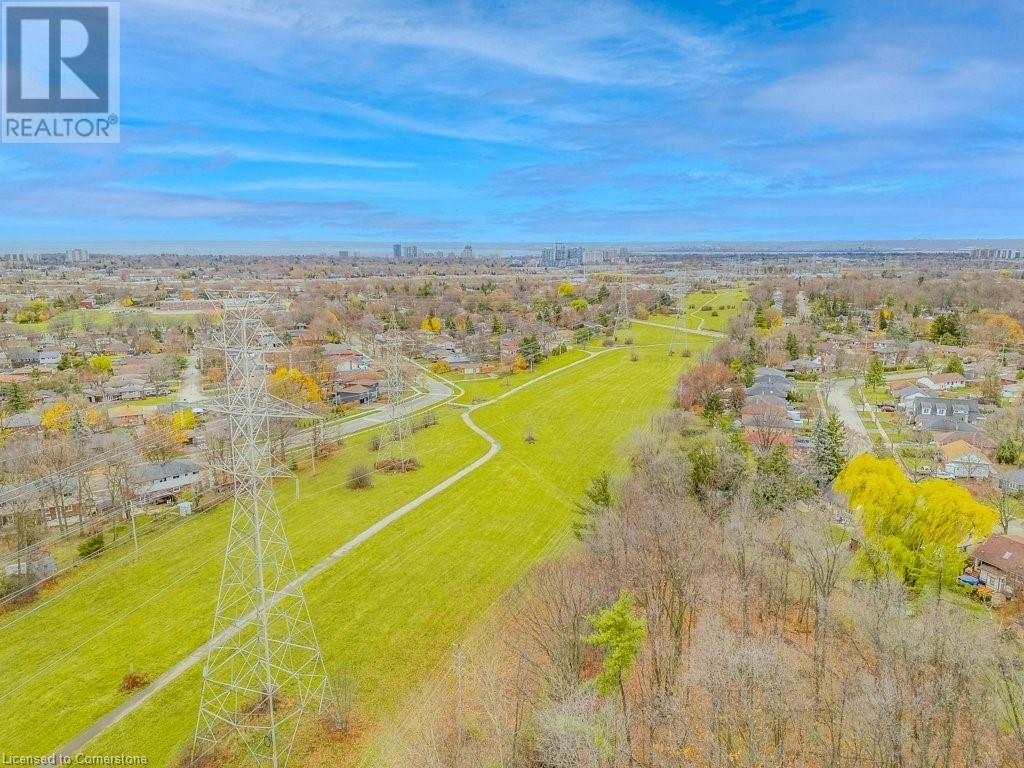 1399 Augustine DriveBurlington, Ontario  L7P 2M9 - Photo 6 - 40678122