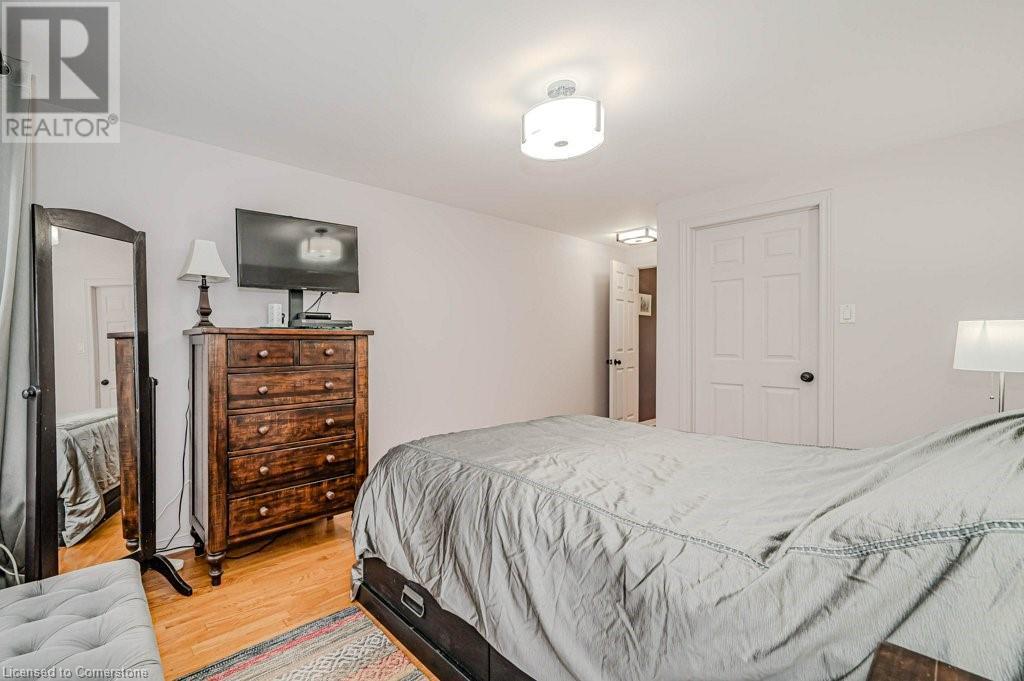 1399 Augustine DriveBurlington, Ontario  L7P 2M9 - Photo 25 - 40678122