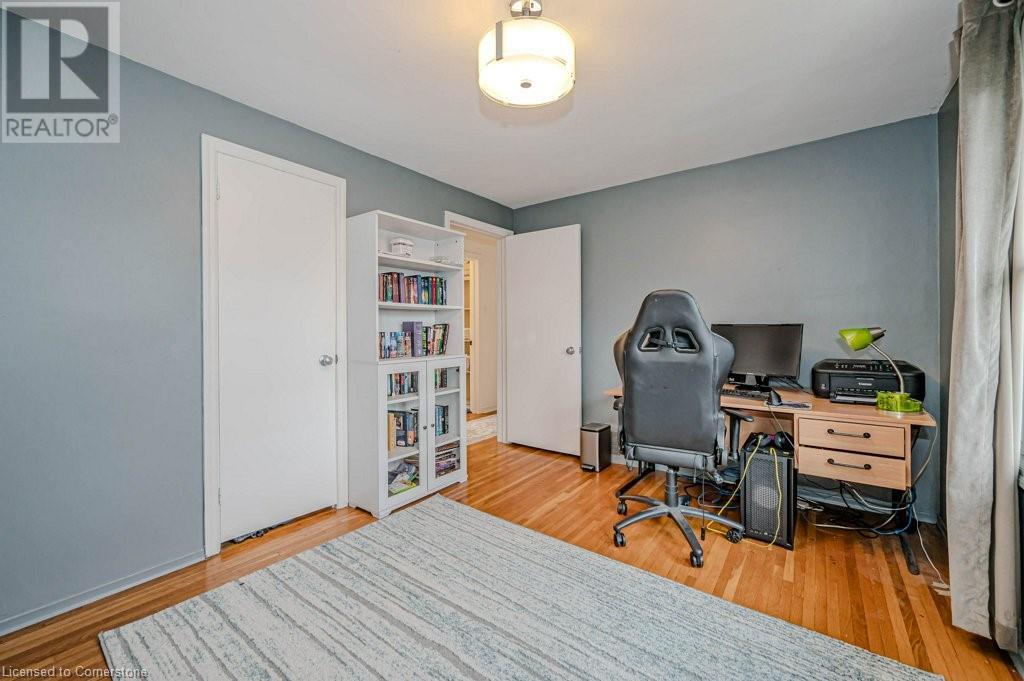 1399 Augustine DriveBurlington, Ontario  L7P 2M9 - Photo 33 - 40678122