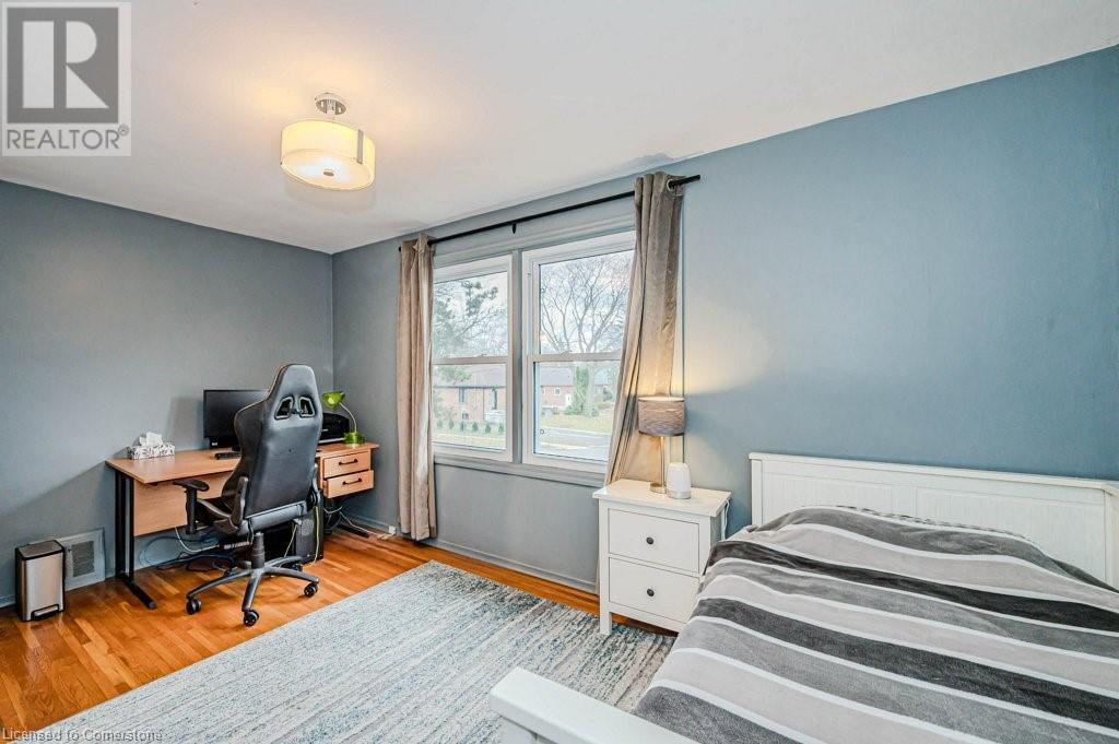 1399 Augustine DriveBurlington, Ontario  L7P 2M9 - Photo 32 - 40678122