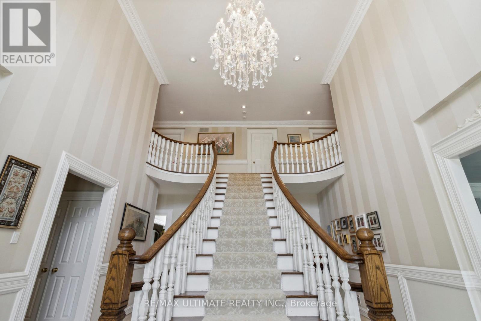 Property at 1 VERSAILLES COURT image 4