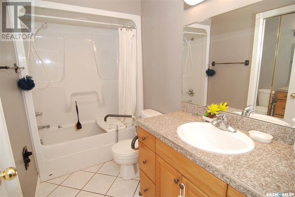 2915 37th Street W, Saskatoon, Saskatchewan  S7L 7H8 - Photo 11 - SK988972