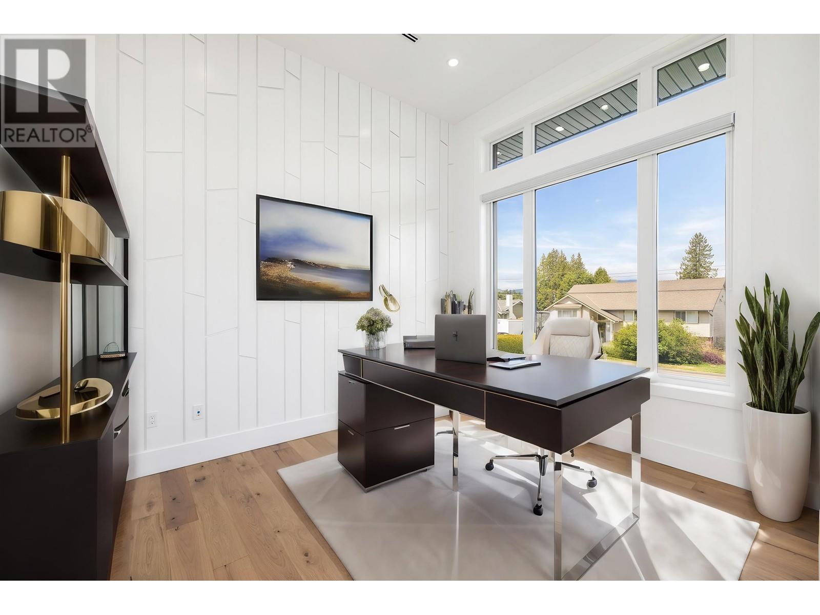 842 Runnymede Avenue, Coquitlam, British Columbia  V3J 2V2 - Photo 4 - R2947784