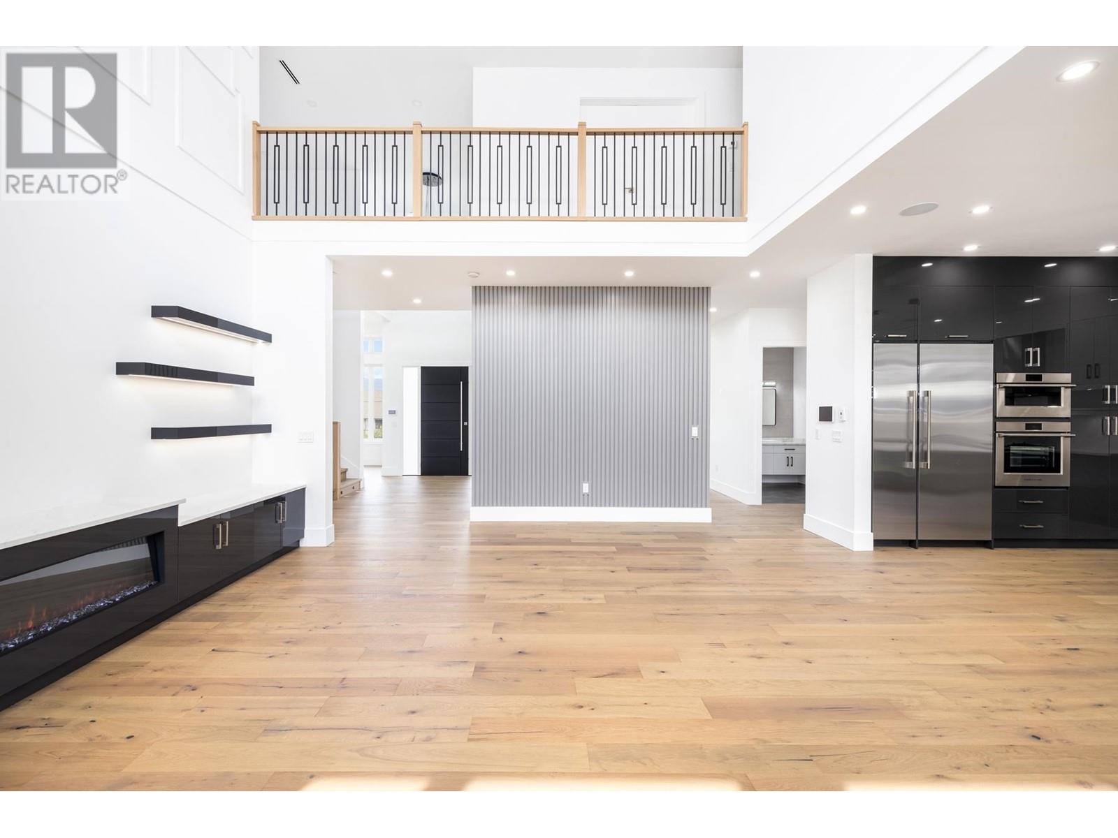842 Runnymede Avenue, Coquitlam, British Columbia  V3J 2V2 - Photo 7 - R2947784