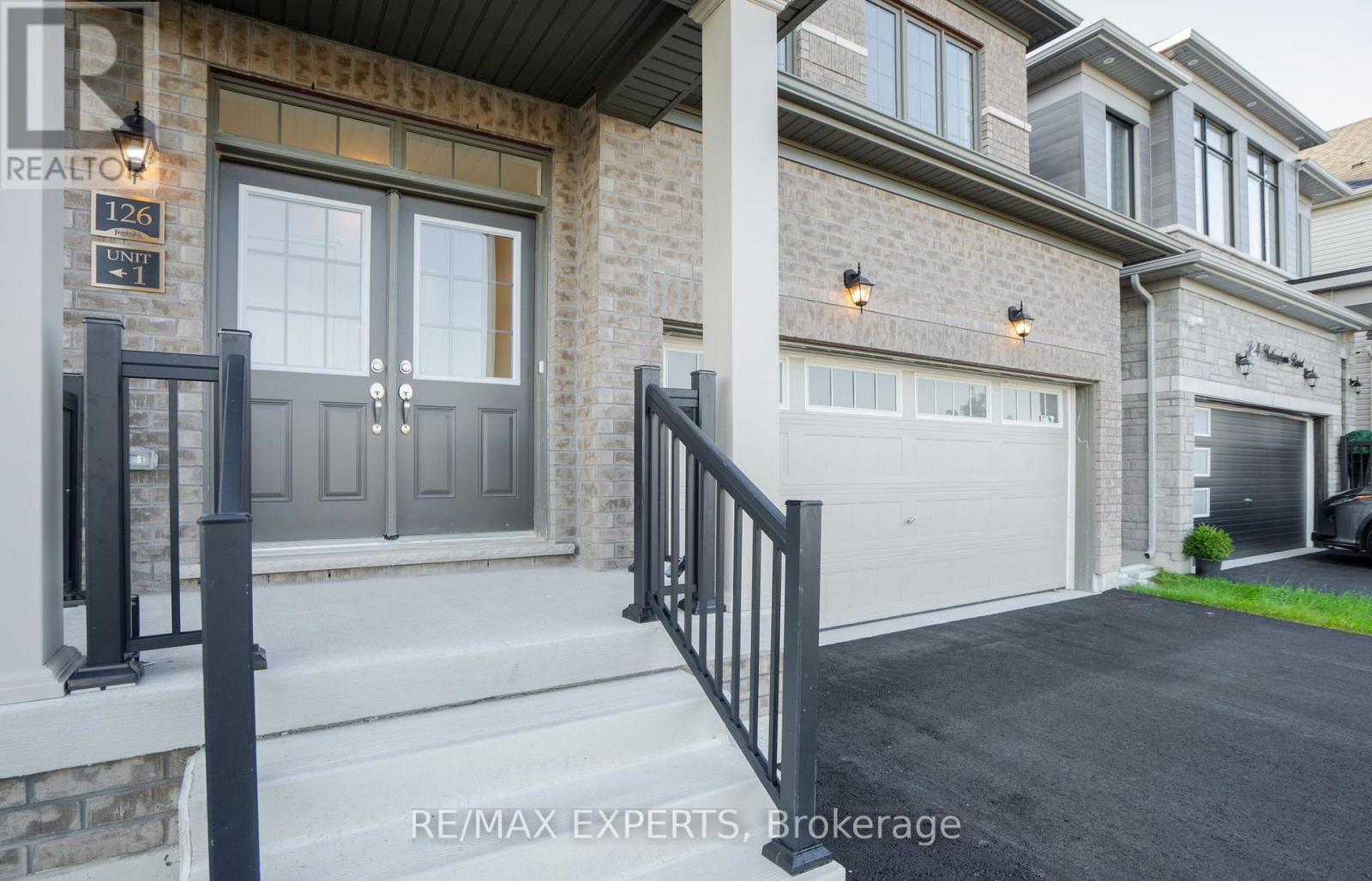 126 Nottingham Road, Barrie, Ontario  L9J 0L5 - Photo 2 - S11589793