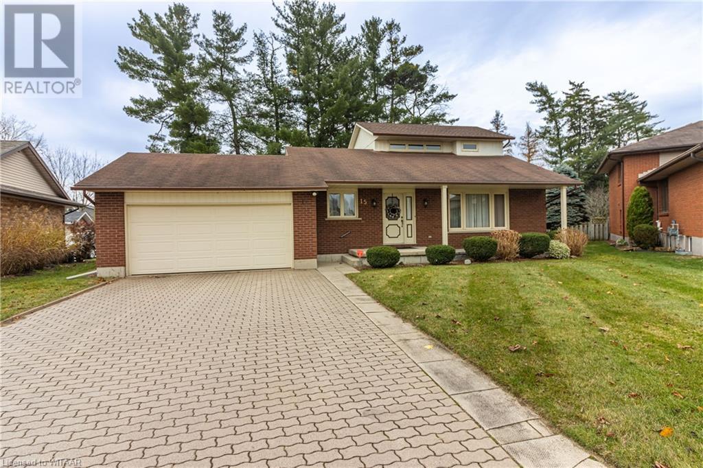 15 CLEAR VALLEY Drive, Tillsonburg, Ontario